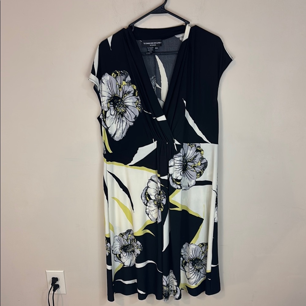 Donna Morgan Woman Floral Abstract Silky Stretch Dress Size 16W